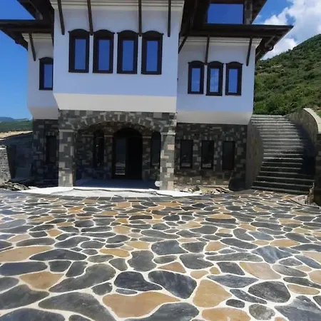 Pupa Winery Serene בית הארחה