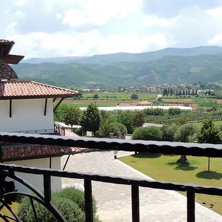 Pupa Winery Serene בית הארחה 3*