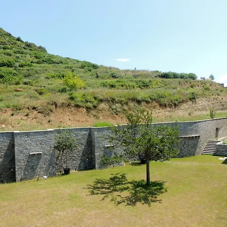 Pupa Winery Serene בית הארחה