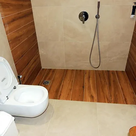 Pupa Winery Serene בית הארחה