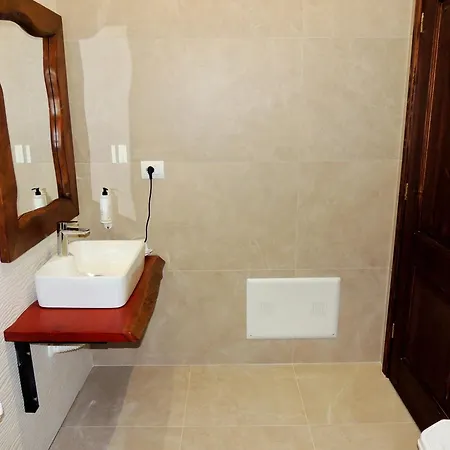 Pupa Winery Serene בית הארחה בראט