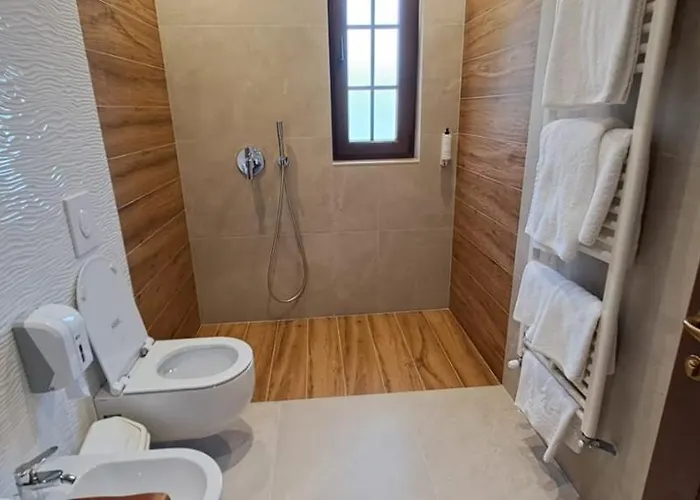 Pupa Winery Serene Guest house Berat