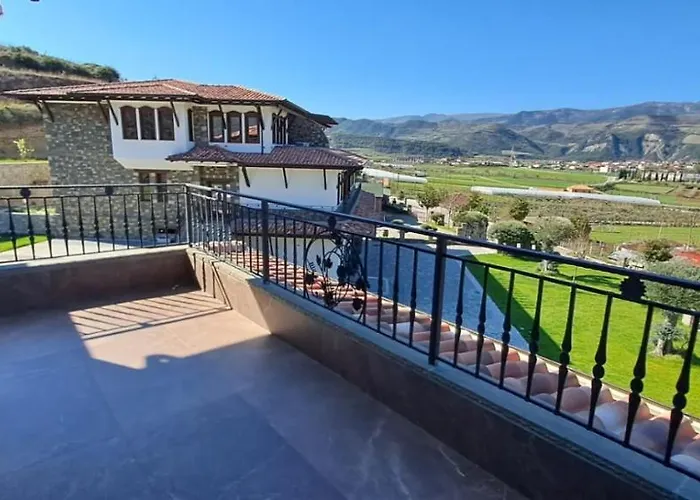 Πανσιόν Pupa Winery Serene 3*
